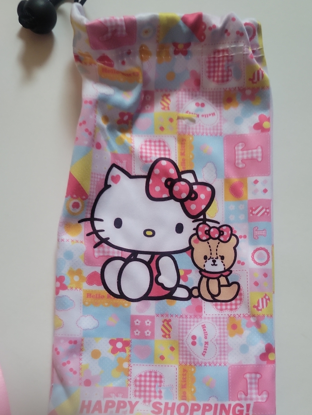 Hello Kitty Pink Lanyard and Drawstring Pouch with Keychain. - Picture 4 of 6
